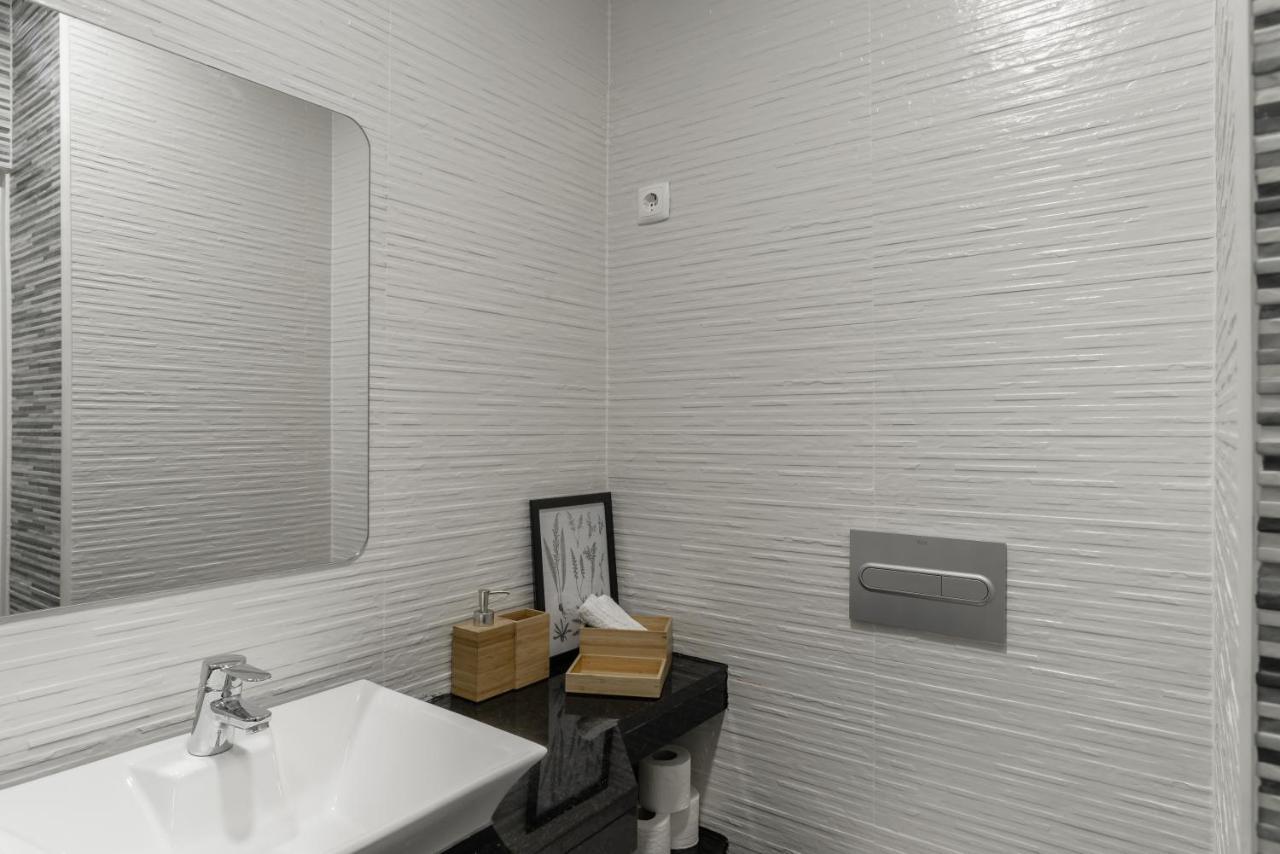 Charming Apartment- Authentic Experience In Graca ลิสบอน ภายนอก รูปภาพ